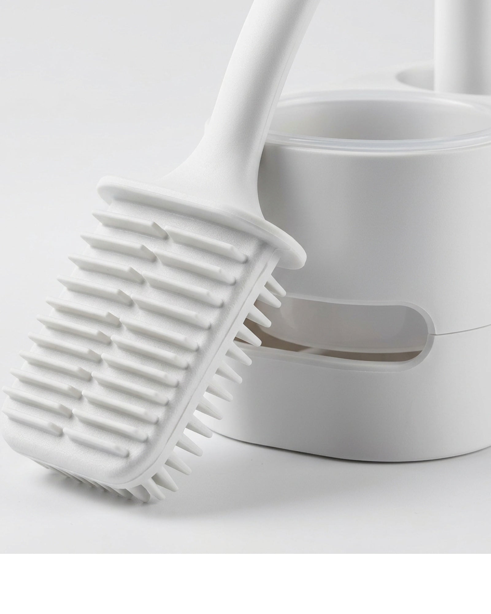 Gndyj Angled Rim Silicone Toilet Brush Double Holder White - Detail view